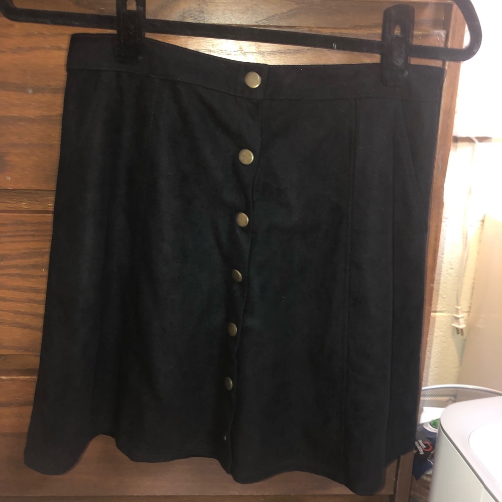 short black skirt !
